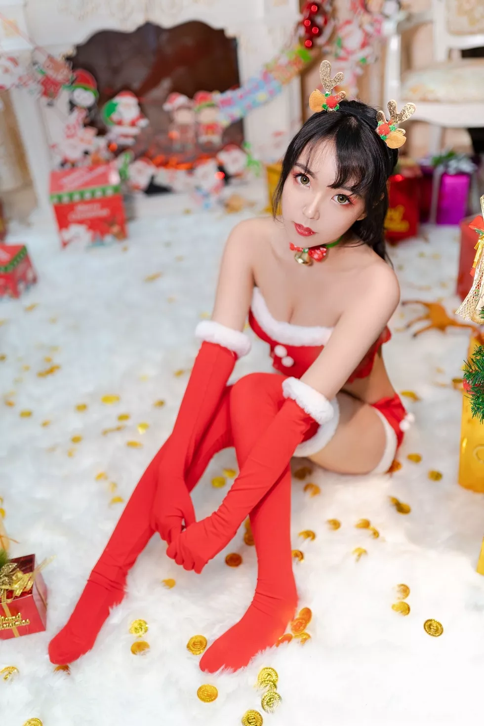 Xgyw.Org_[Cosplay精选]微博Coser小姐姐妍子坚不可摧圣诞礼物主题性感内衣秀完美身材写真24P