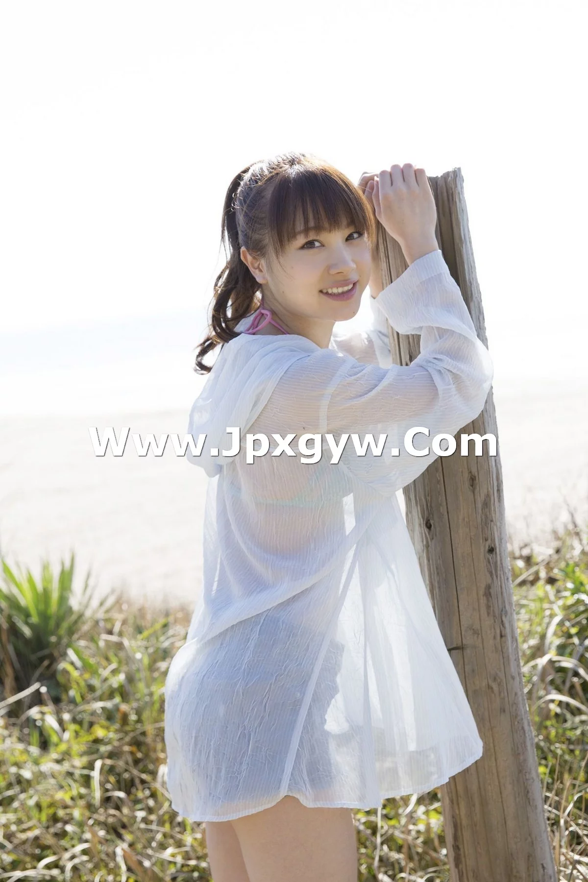 Xgyw.Org_日本美少女石田亚佑美户外性感白衬衣+海边比基尼系列秀完美身材迷人写真104P