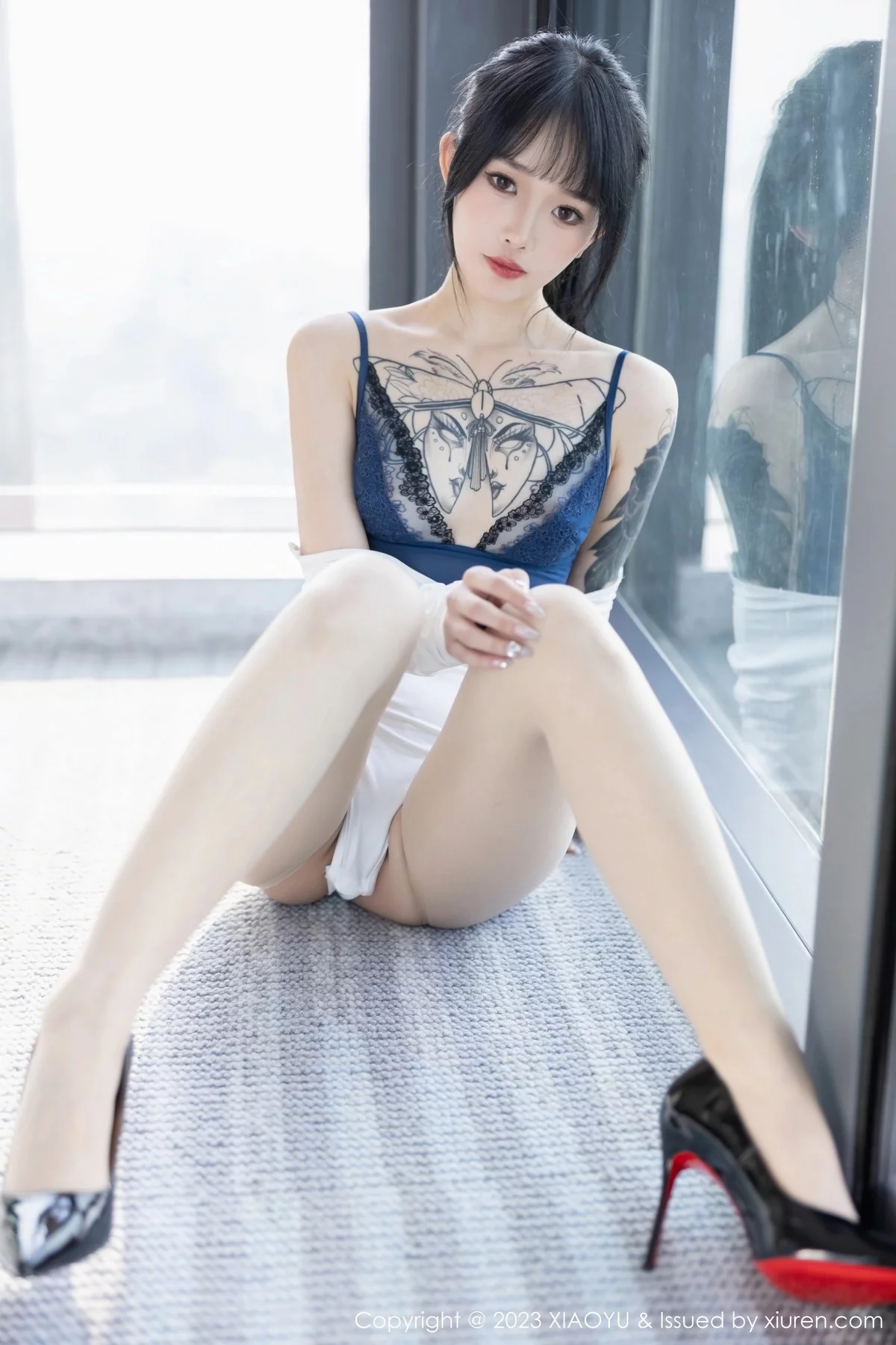 Xgyw.Org_[XiaoYu画语界]Vol.1006_模特奶瓶黑色连身短裙+性感蓝色蕾丝内衣秀曼妙身姿诱惑写真103P